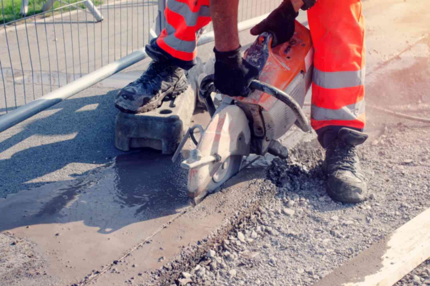 What qualifications do you need to be a groundworker at Lanes?